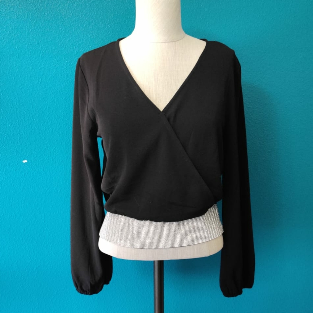 🍀A'gaci v-neck top
